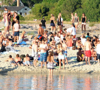 Vang_Beach_Party_DSC_0010.JPG