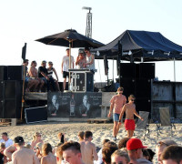 Vang_Beach_Party_DSC_0028.JPG