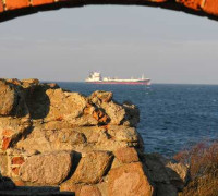 annas-kapell-bornholm-mit-schiff.jpg